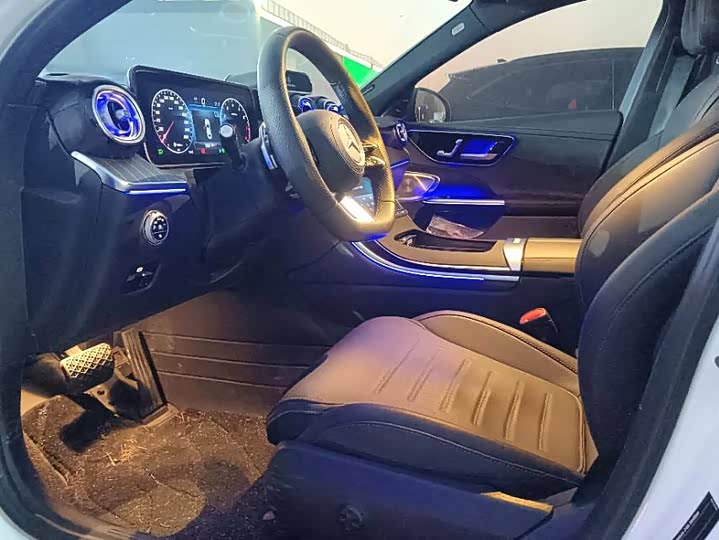 Фото 4 - Mercedes-Benz C-Class