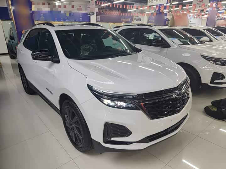 Фото 4 - Chevrolet Equinox