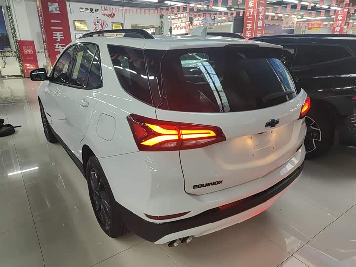 Фото 5 - Chevrolet Equinox