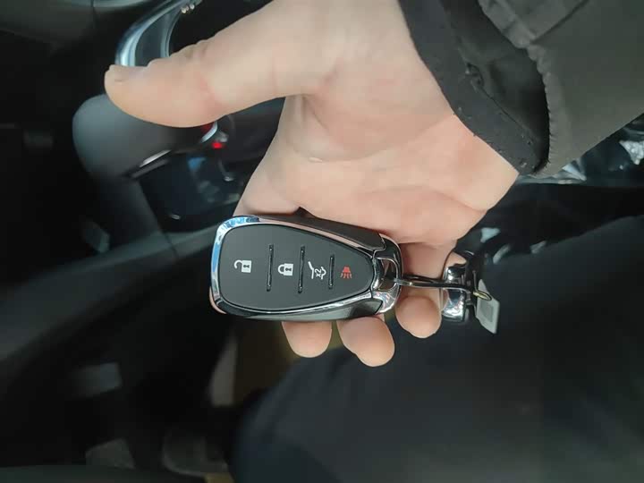 Фото 9 - Chevrolet Equinox