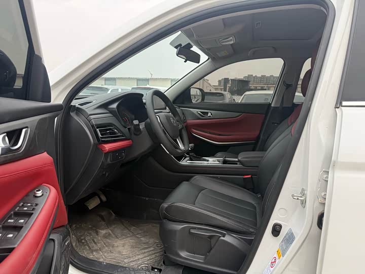 Фото 7 - Changan CS75