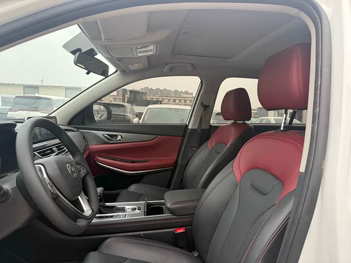 Фото 9 - Changan CS75