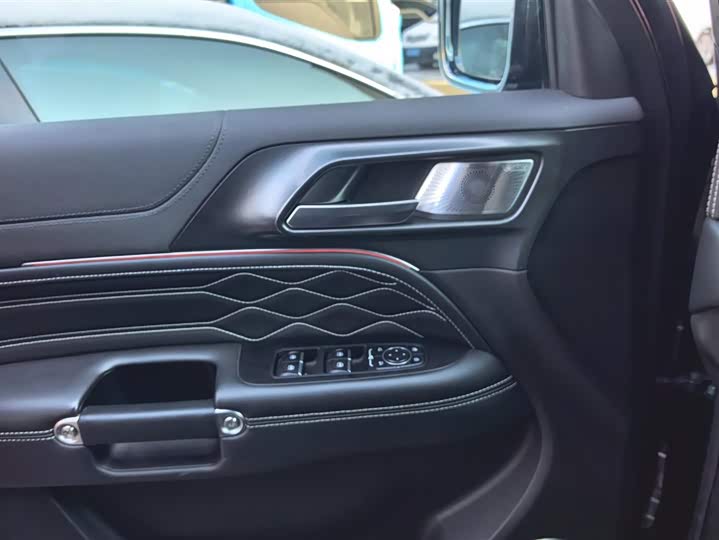 Фото 7 - Tank 300