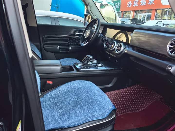 Фото 8 - Tank 300