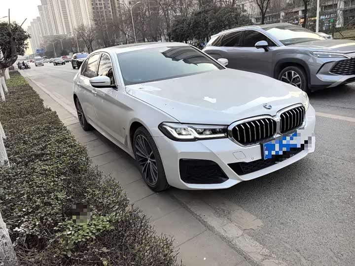 Фото 3 - BMW 5 Series