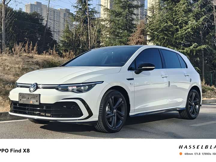 Фото 1 - Volkswagen Golf