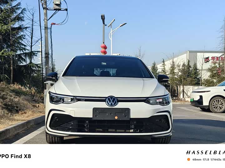 Фото 2 - Volkswagen Golf