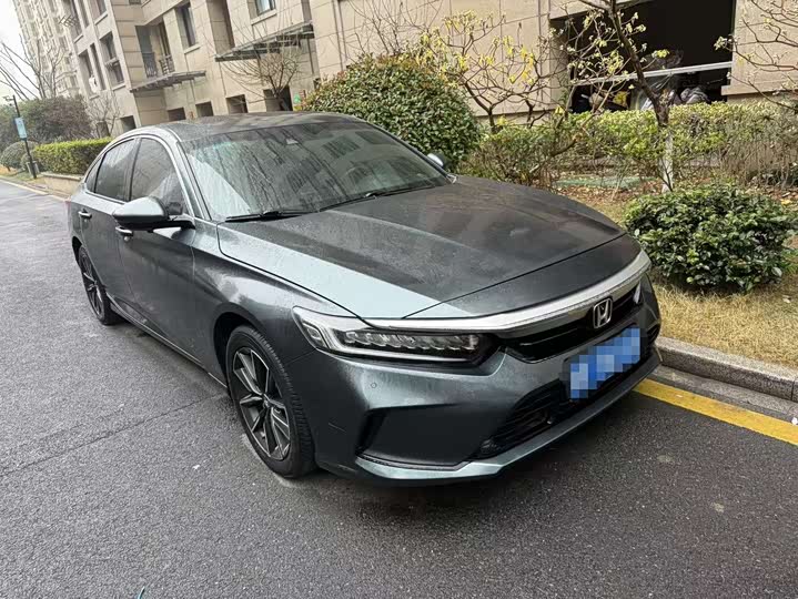 Фото 3 - Honda Inspire