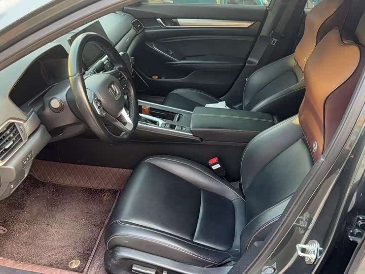 Фото 7 - Honda Inspire