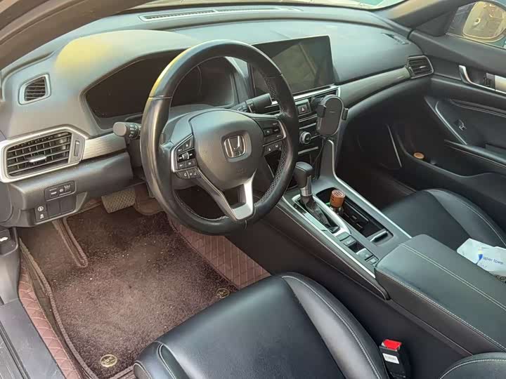 Фото 8 - Honda Inspire