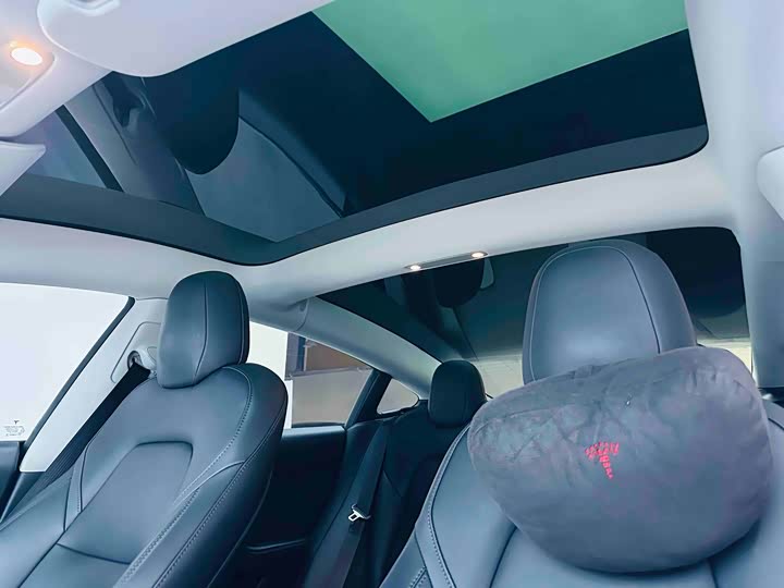 Фото 6 - Tesla Model 3