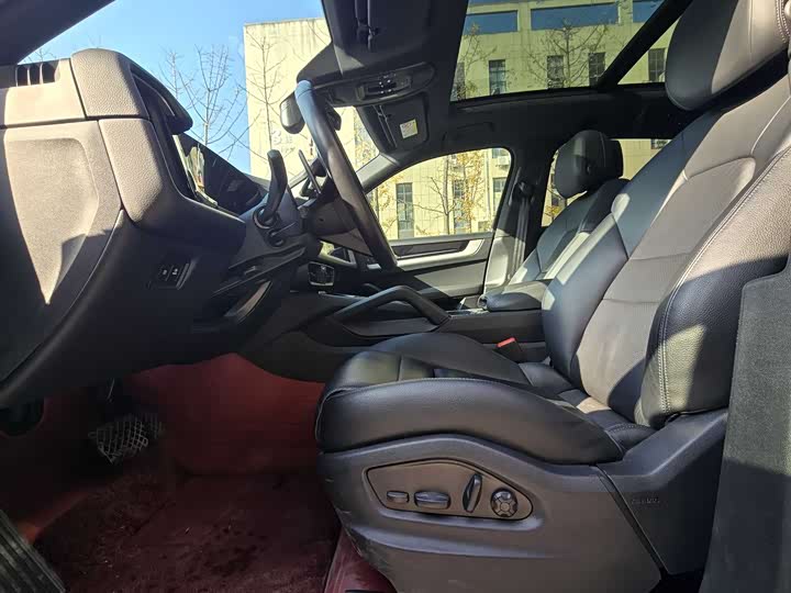 Фото 2 - Porsche Cayenne