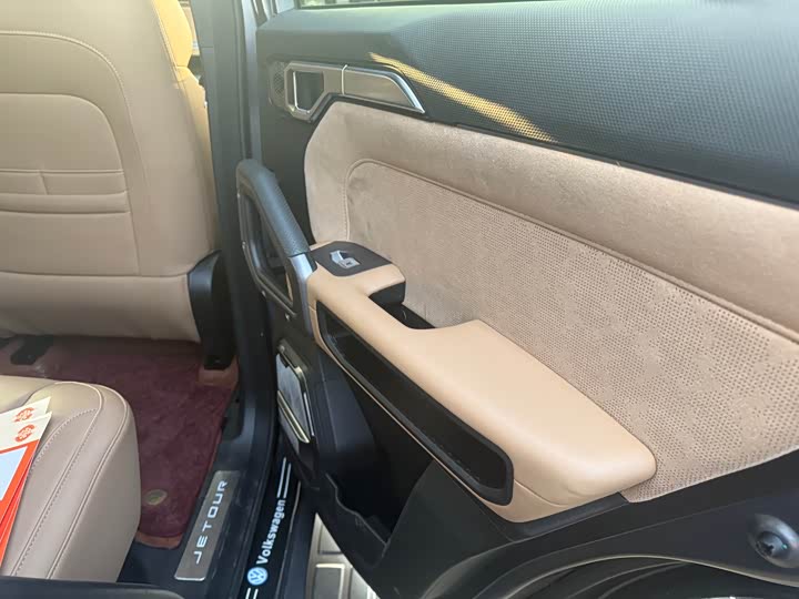 Фото 8 - Jetour T2