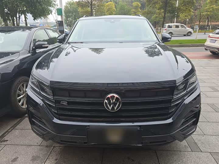 Фото 3 - Volkswagen Touareg