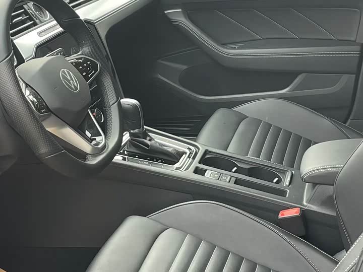 Фото 4 - Volkswagen Magotan