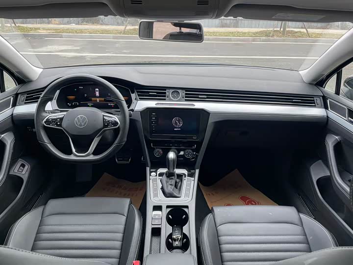 Фото 5 - Volkswagen Magotan