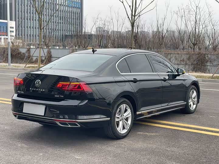 Фото 7 - Volkswagen Magotan