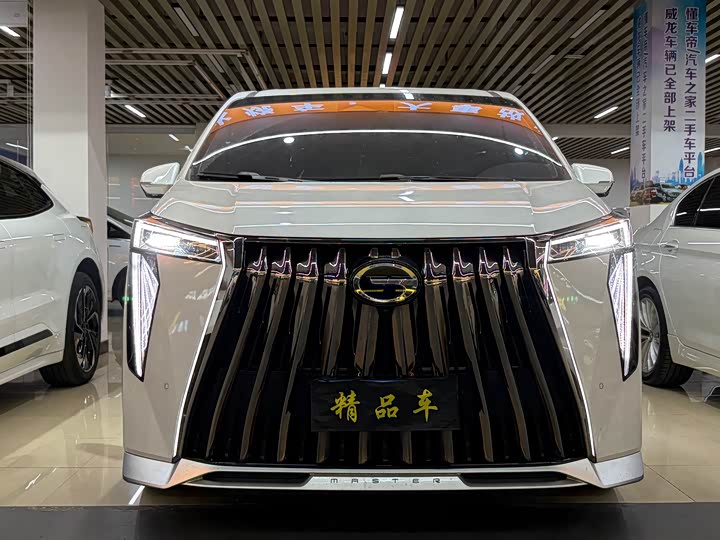 Фото 2 - GAC Trumpchi M8