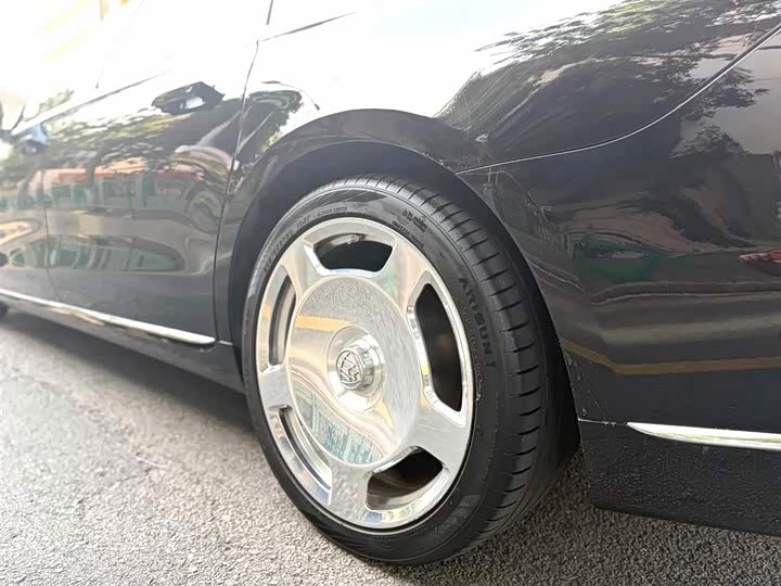 Фото 9 - Mercedes-Benz Maybach S-Class