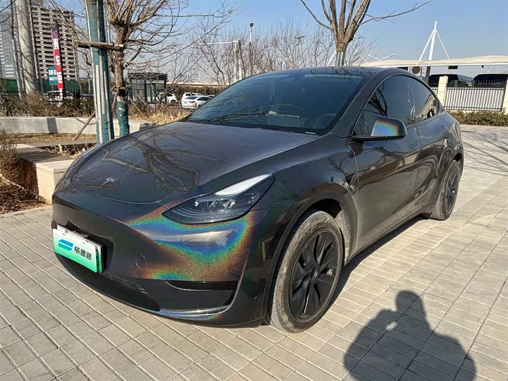 Фото 1 - Tesla Model Y