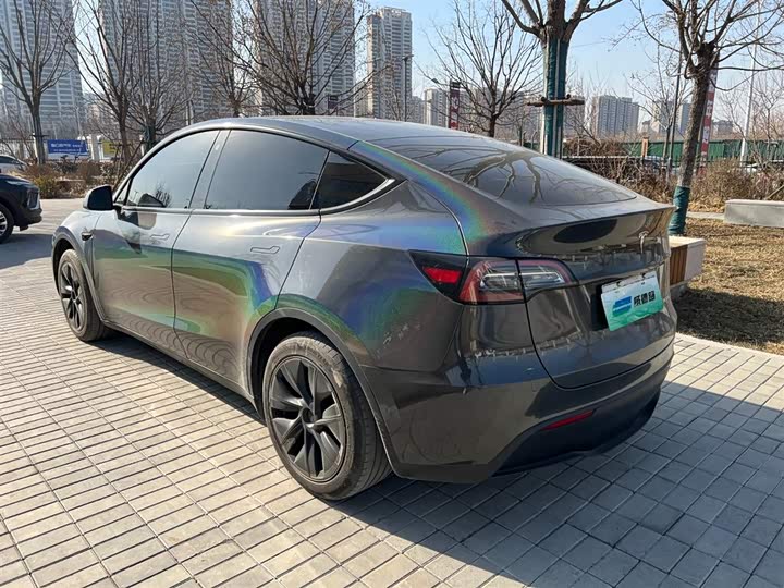 Фото 4 - Tesla Model Y