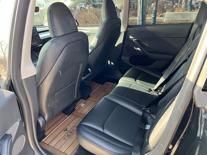 Фото 8 - Tesla Model Y