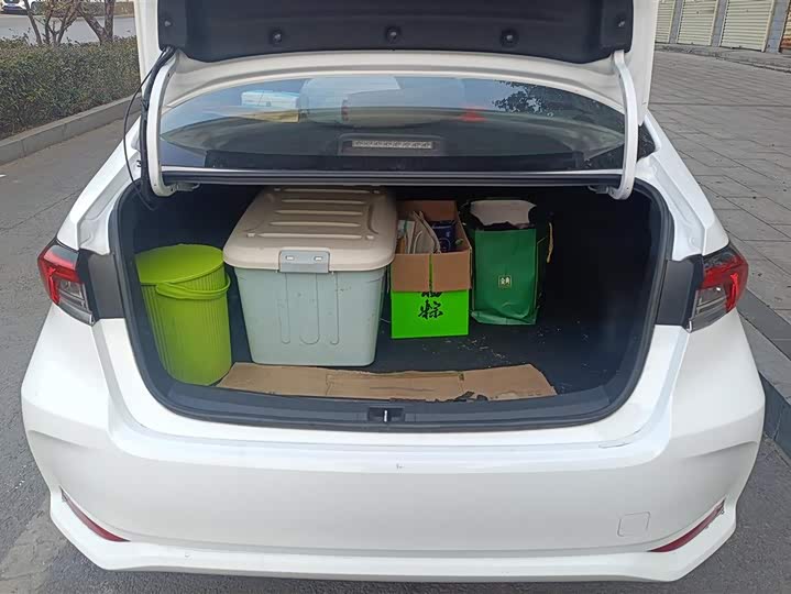 Фото 4 - Toyota Corolla