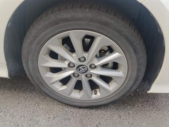 Фото 6 - Toyota Corolla