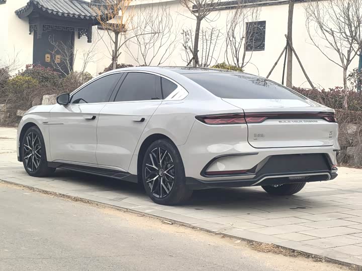 Фото 4 - BYD Han