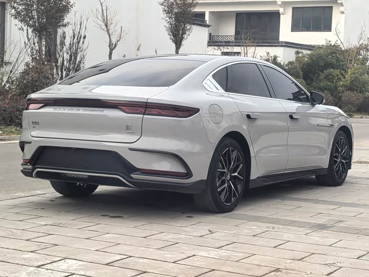 Фото 7 - BYD Han