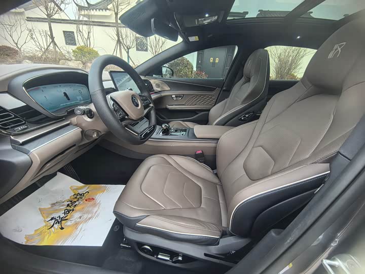 Фото 9 - BYD Han