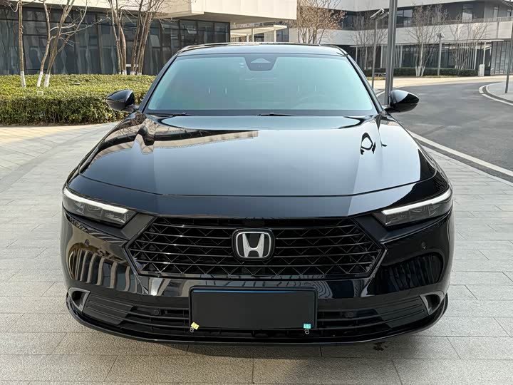 Фото 2 - Honda Accord