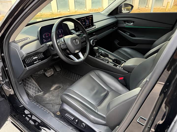 Фото 6 - Honda Accord