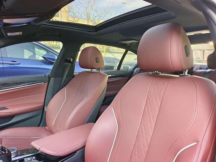 Фото 9 - BMW 5 Series