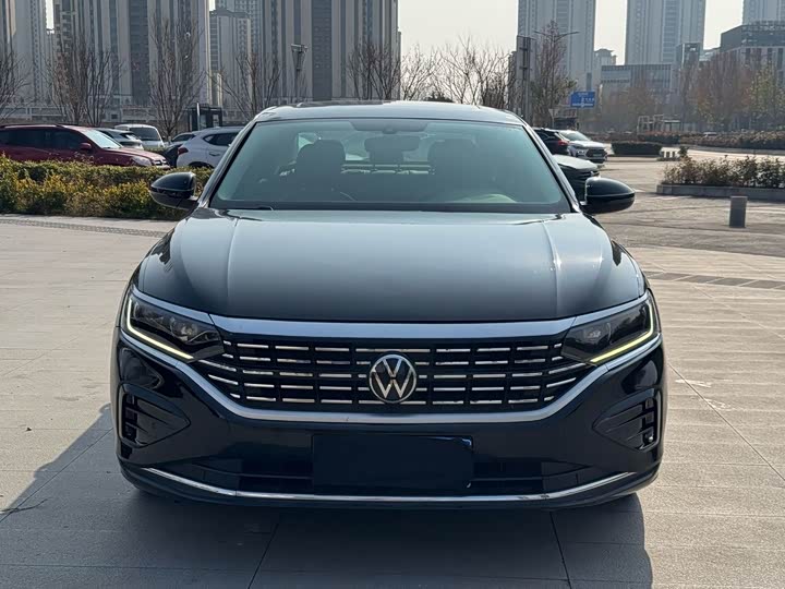 Фото 2 - Volkswagen Passat