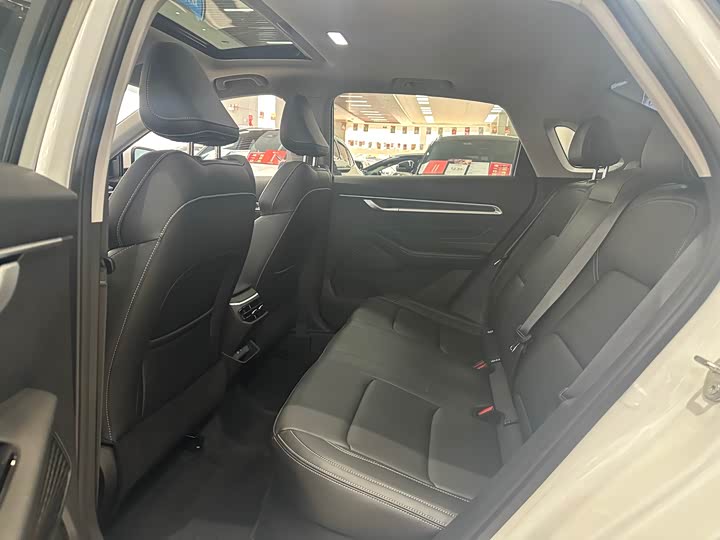 Фото 6 - Geely Emgrand