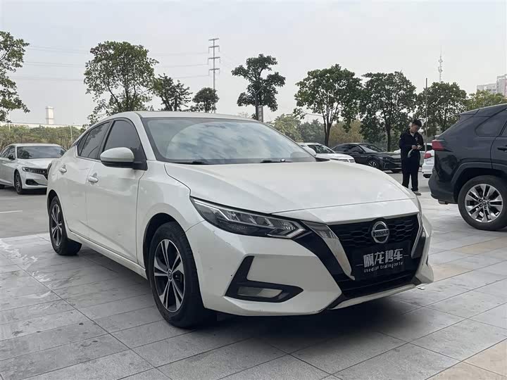 Фото 3 - Nissan Sylphy