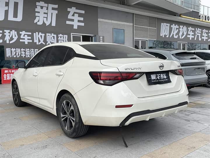 Фото 7 - Nissan Sylphy