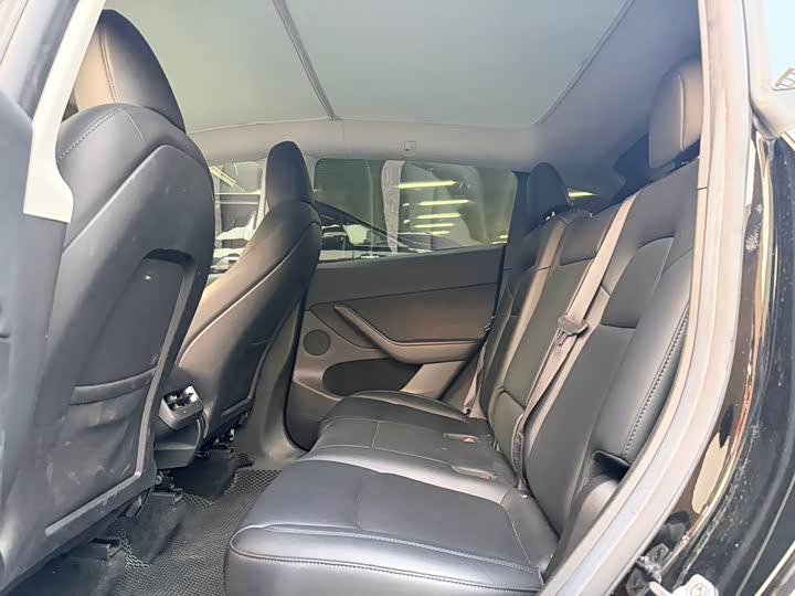 Фото 7 - Tesla Model Y