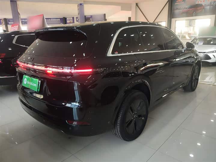 Фото 7 - LiXiang L7