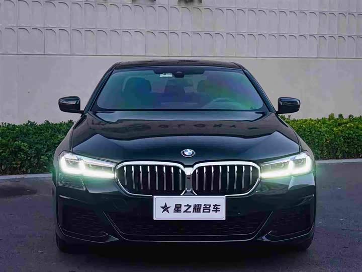 Фото 2 - BMW 5 Series