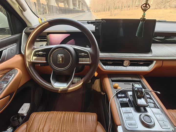 Фото 9 - Tank 500 Hybrid