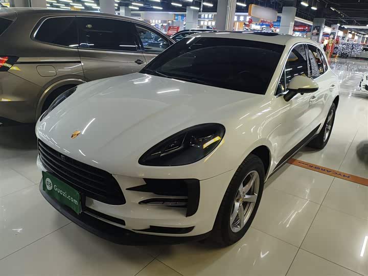 Фото 1 - Porsche Macan