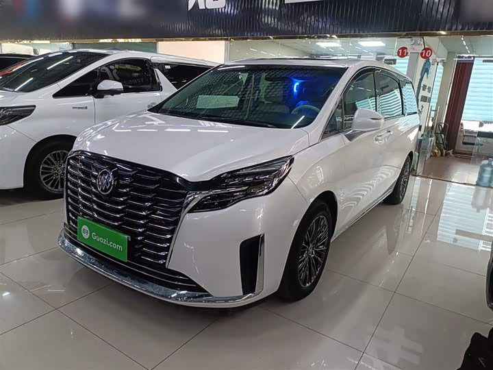 Фото 2 - Buick GL8 ES