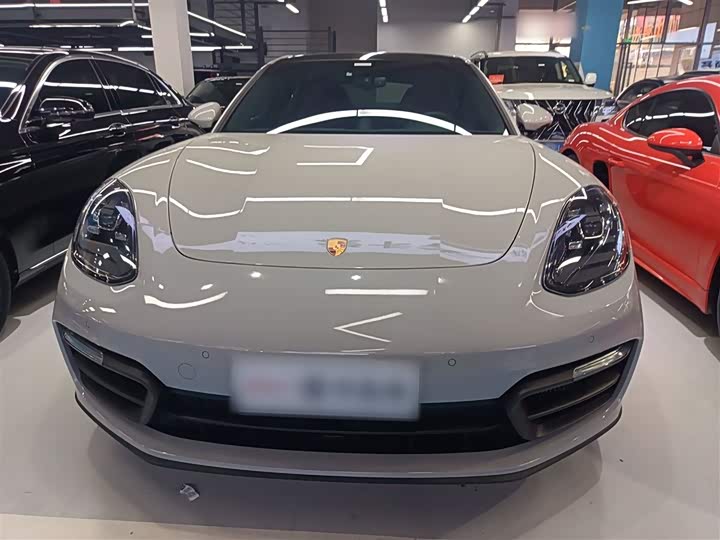 Фото 3 - Porsche Panamera