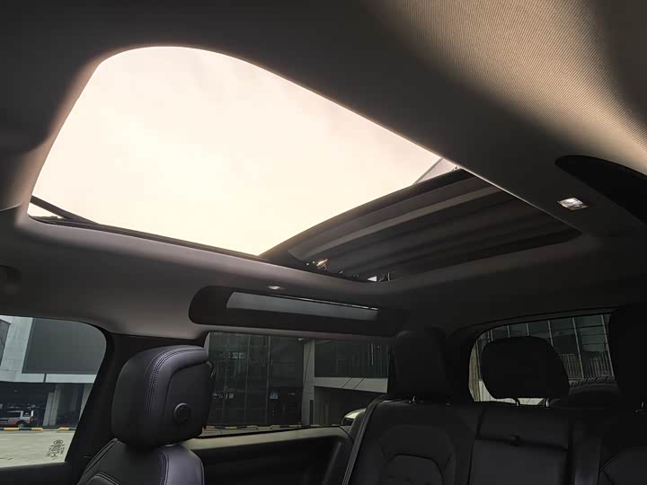 Фото 7 - Land Rover Defender