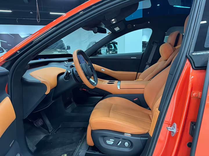 Фото 3 - Xiaomi YU7