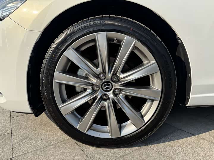 Фото 9 - Mazda Atenza