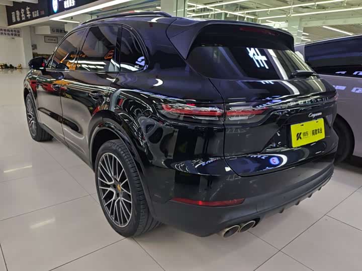 Фото 6 - Porsche Cayenne