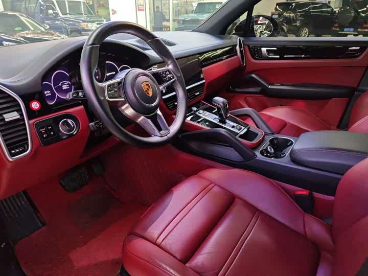 Фото 8 - Porsche Cayenne